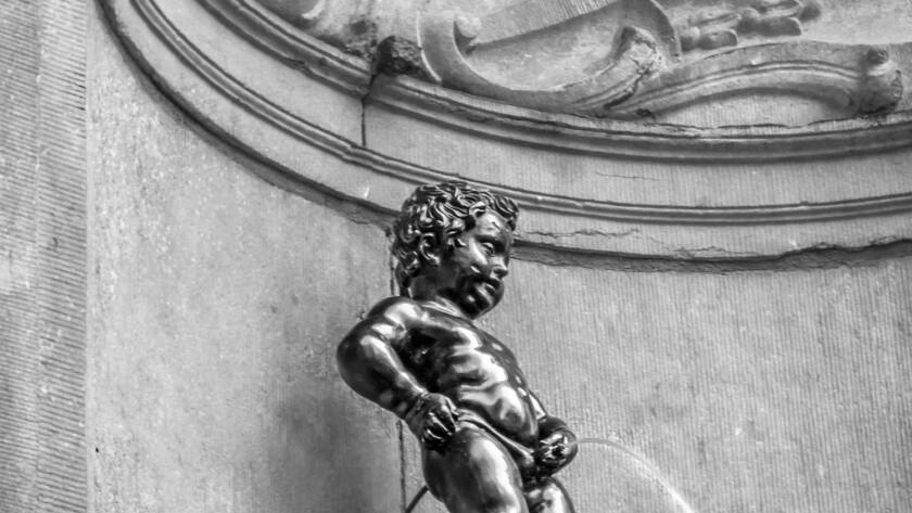 Estátua de uma criança fazendo xixi: a infecção urinária ou infecção do trato urinário (ITU) é uma das condições mais comuns que afetam pessoas de todas as idades, especialmente as mulheres.